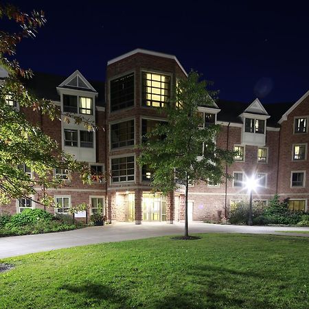 Mount Allison Summer Accommodations Саквилл Экстерьер фото
